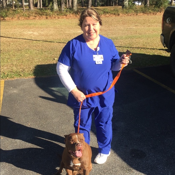 Meet your Posher, Lynn - Picture 3 of 4